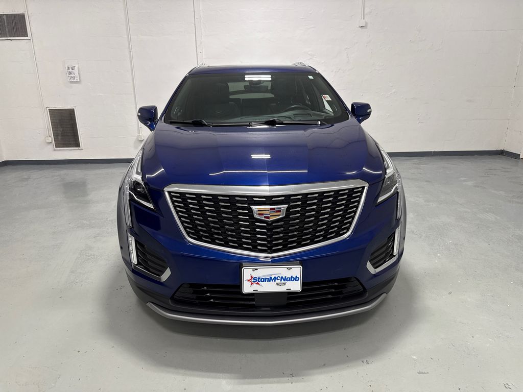 2023 Cadillac XT5 Platinum Premium Luxury photo 2