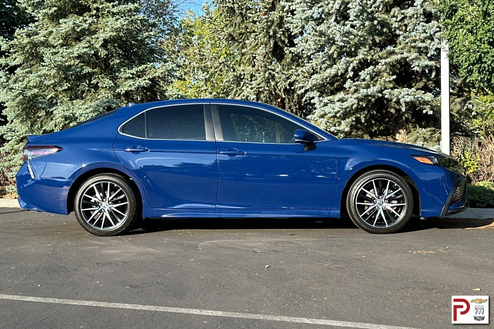 2024 Toyota Camry SE photo 3