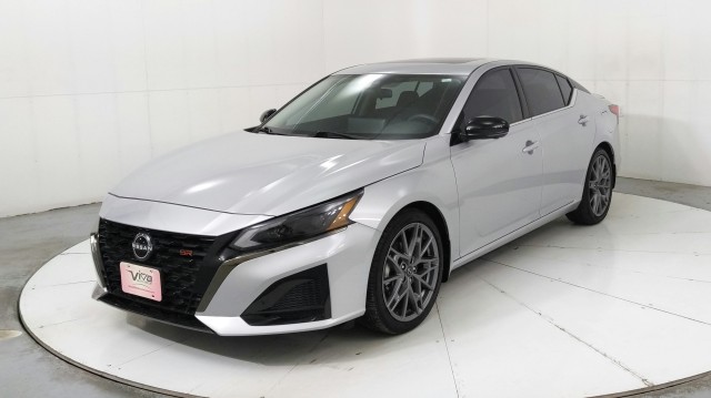 Certified Used 2024 GRAY Nissan 2.0 SR image 1