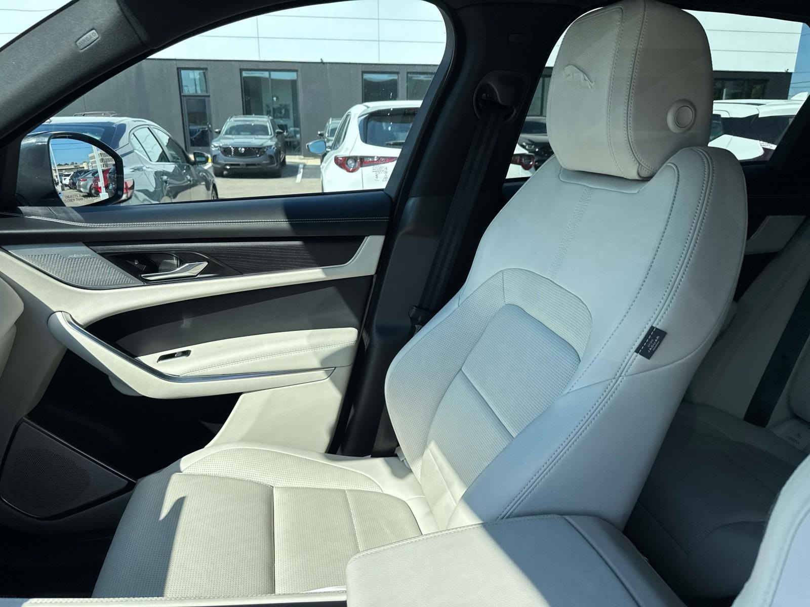 2025 Jaguar F-PACE R-Dynamic S P250 photo 15