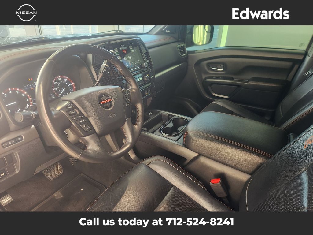 2020 Nissan Titan PRO-4X photo 14