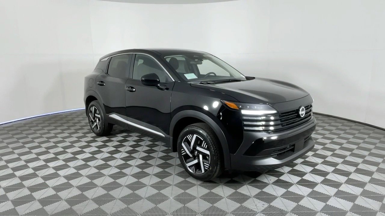 2025 Nissan Kicks SV photo 2