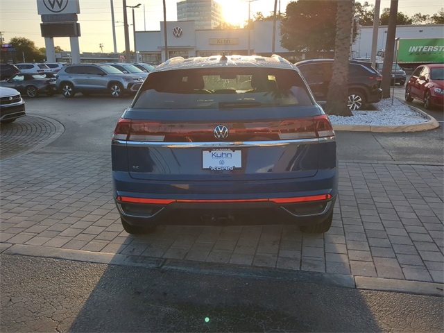 2026 Volkswagen Atlas Cross Sport SE Technology photo 5