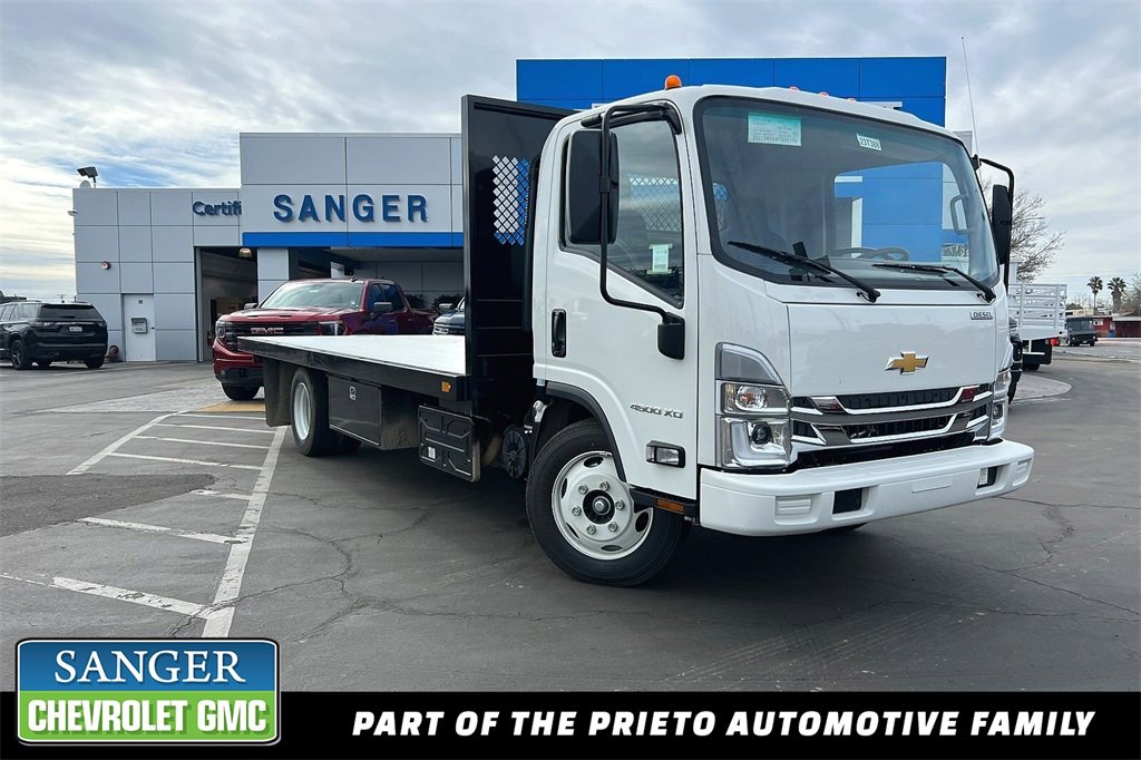 2023 Chevrolet Low Cab Forward Base's photo