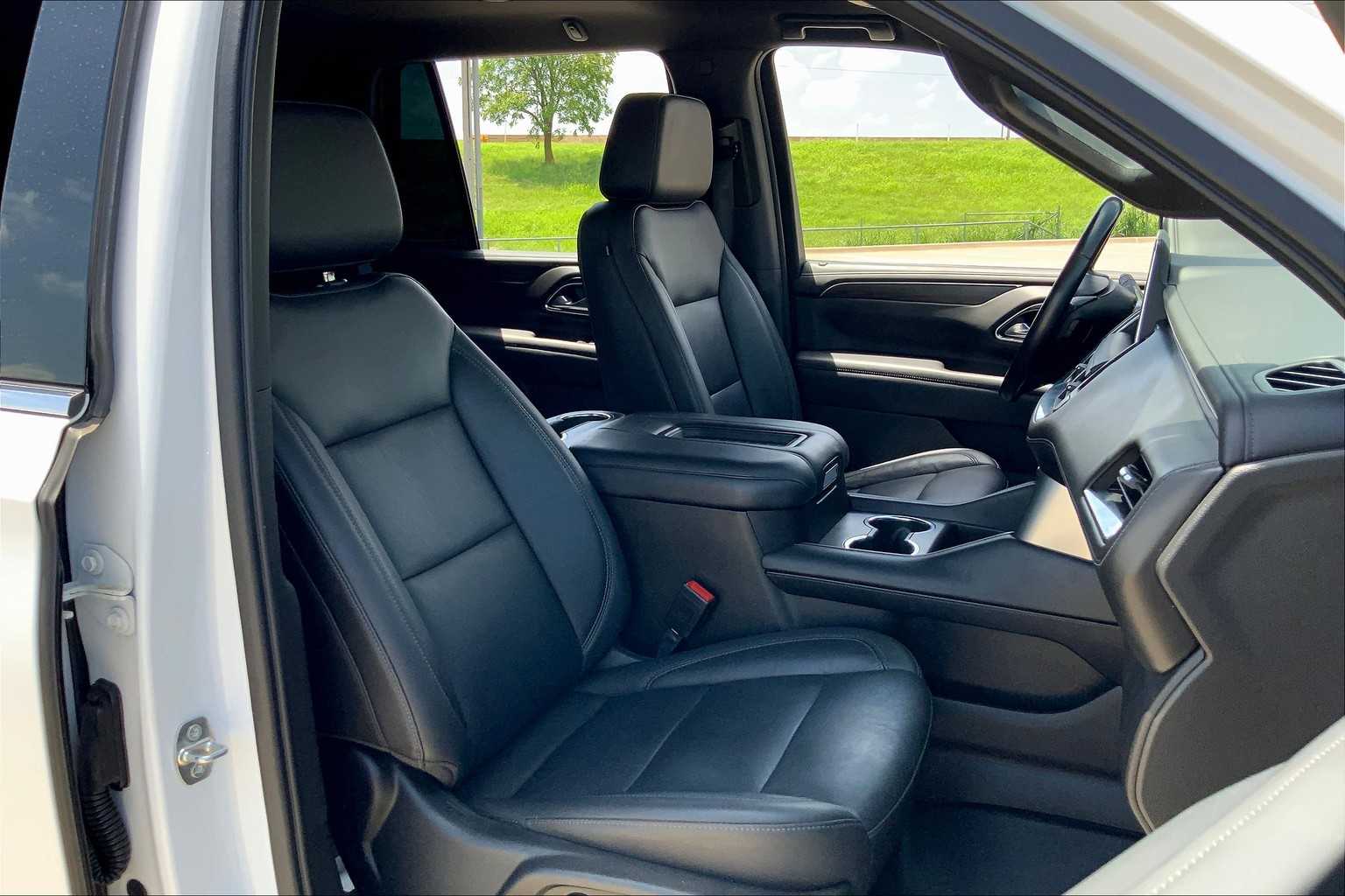 2021 Chevrolet Tahoe LT photo 8