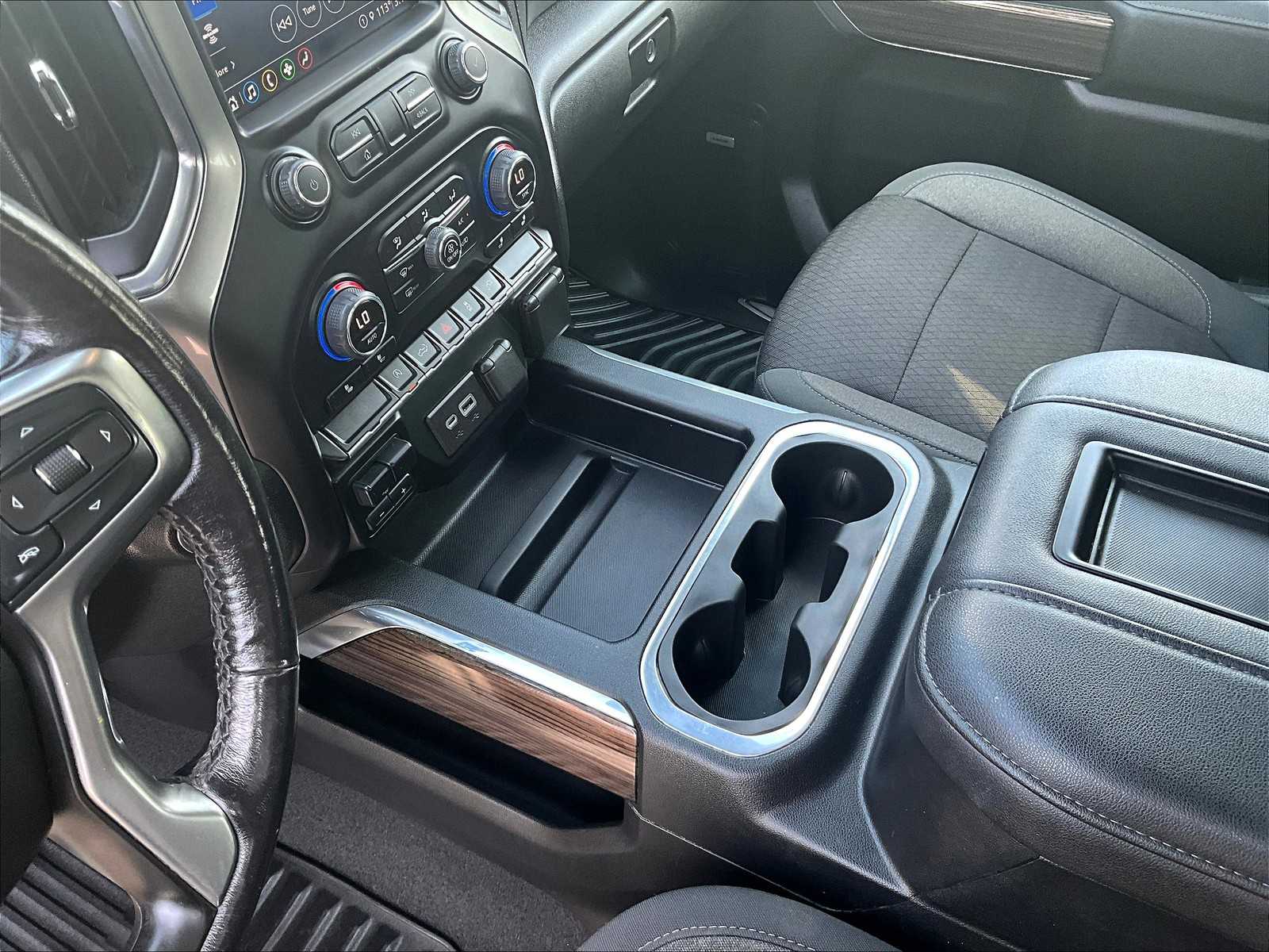 2022 Chevrolet Silverado 1500 RST photo 19