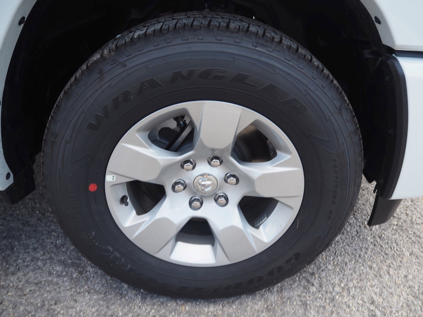 2025 Ram 1500 Lone Star photo 3