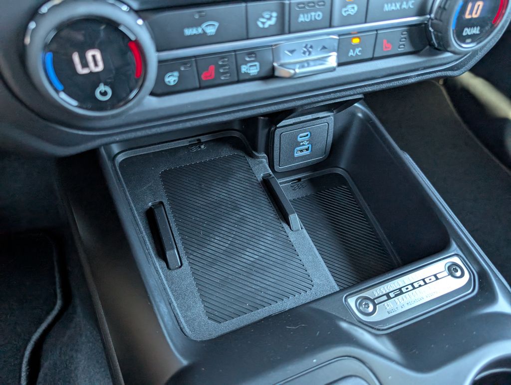 2025 Ford Bronco Outer Banks photo 13