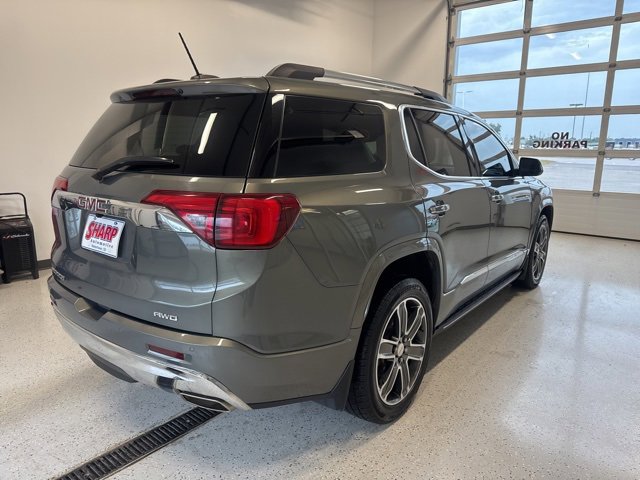 2018 Gmc Acadia Denali photo 3