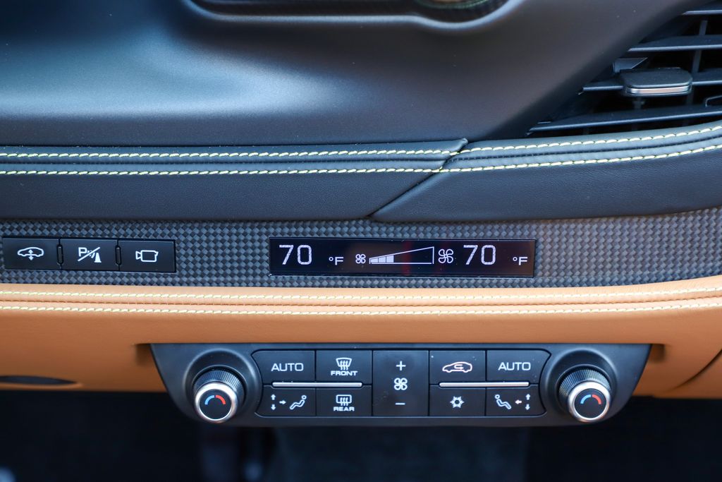 2021 Ferrari F8 Spider photo 58