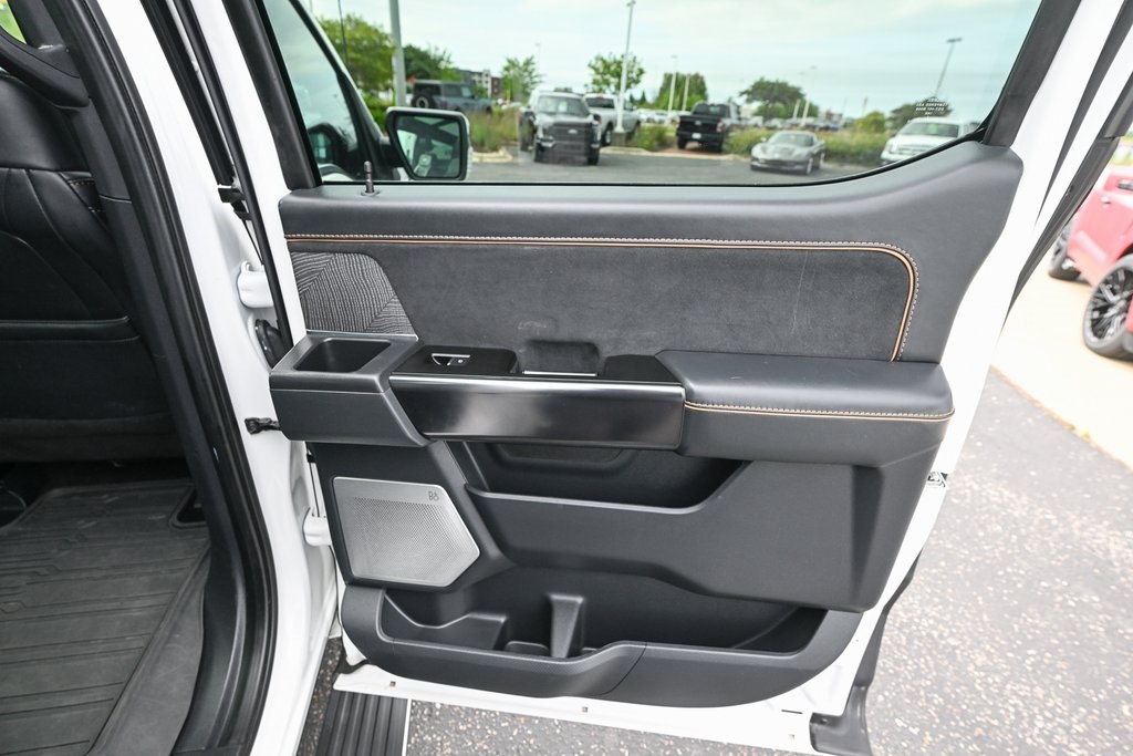 2021 Ford F-150 Platinum photo 27