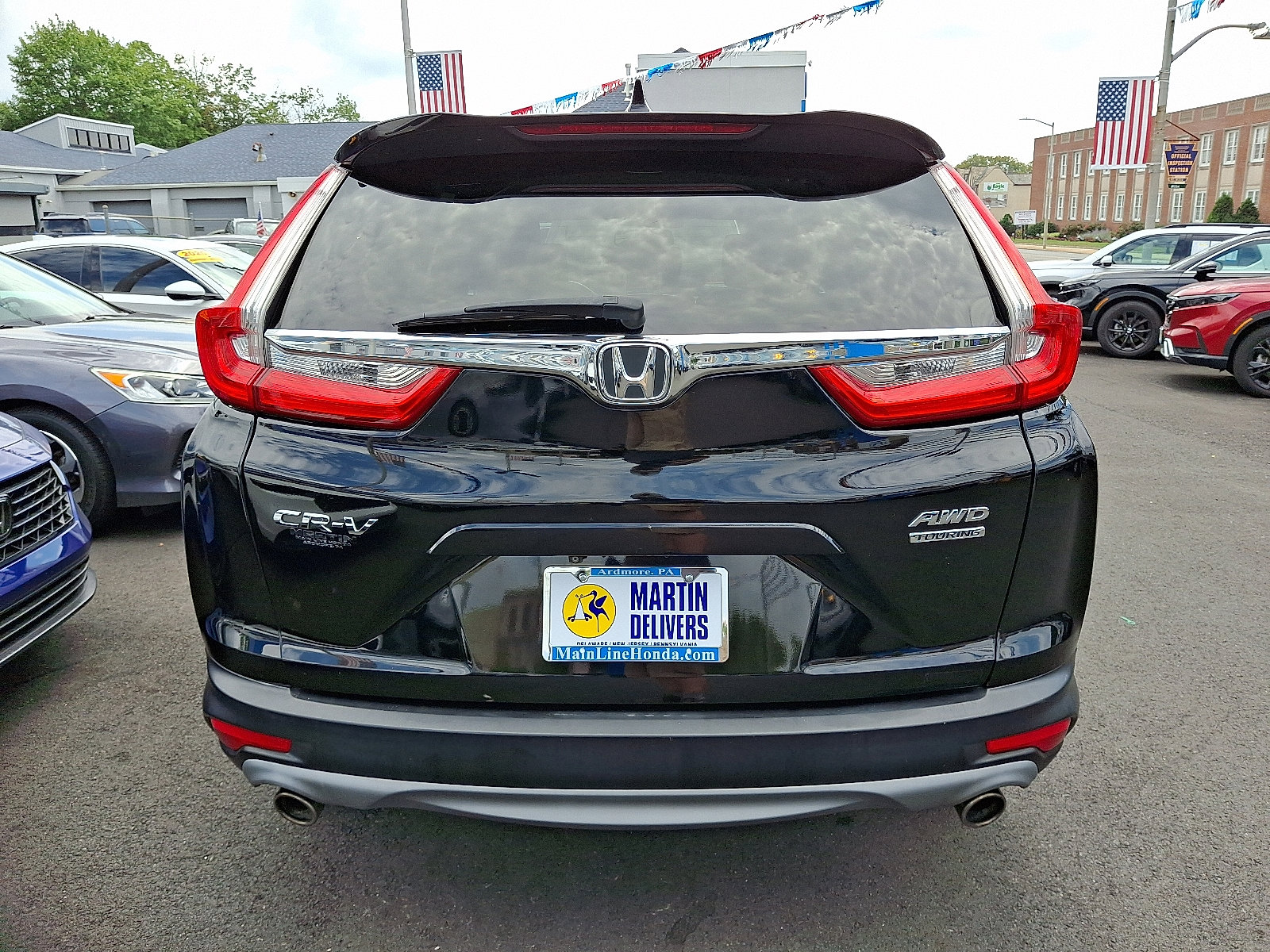 2017 Honda CR-V Touring photo 3