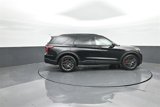 2026 Ford Explorer ST-Line photo 4