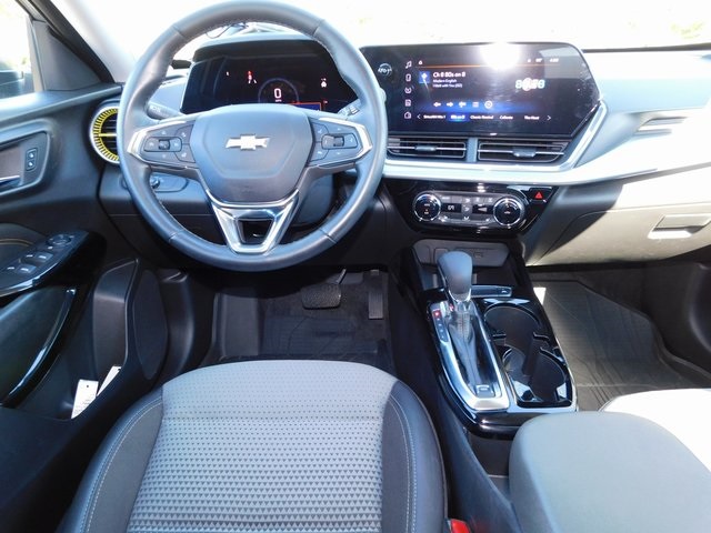 2024 Chevrolet Trax LT photo 12