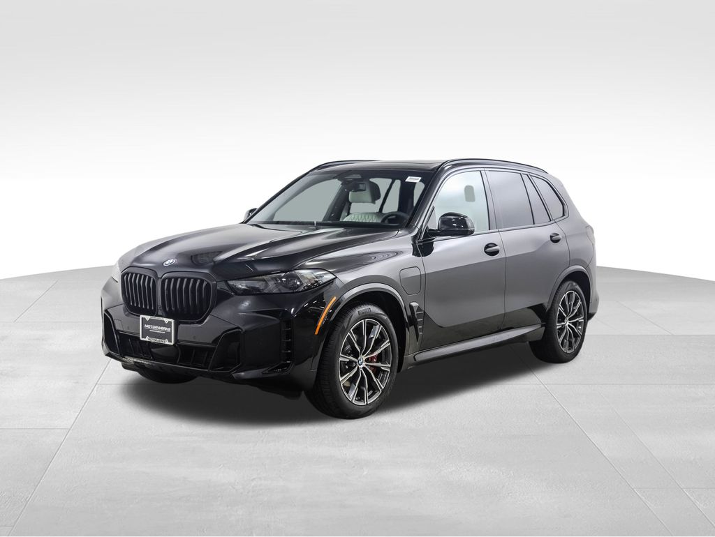2026 BMW X5 50e's photo