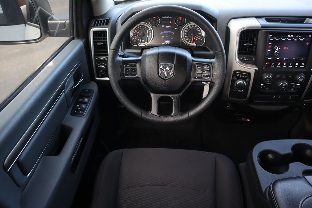 2019 Ram 1500 Classic Warlock photo 20