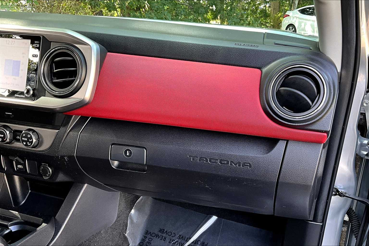2023 Toyota Tacoma SR5 4x4 Access Cab photo 15