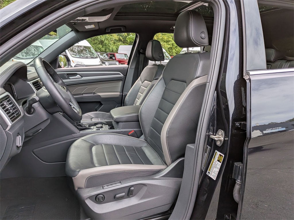 2023 Volkswagen Atlas Cross Sport V6 SEL Premium R-Line photo 21