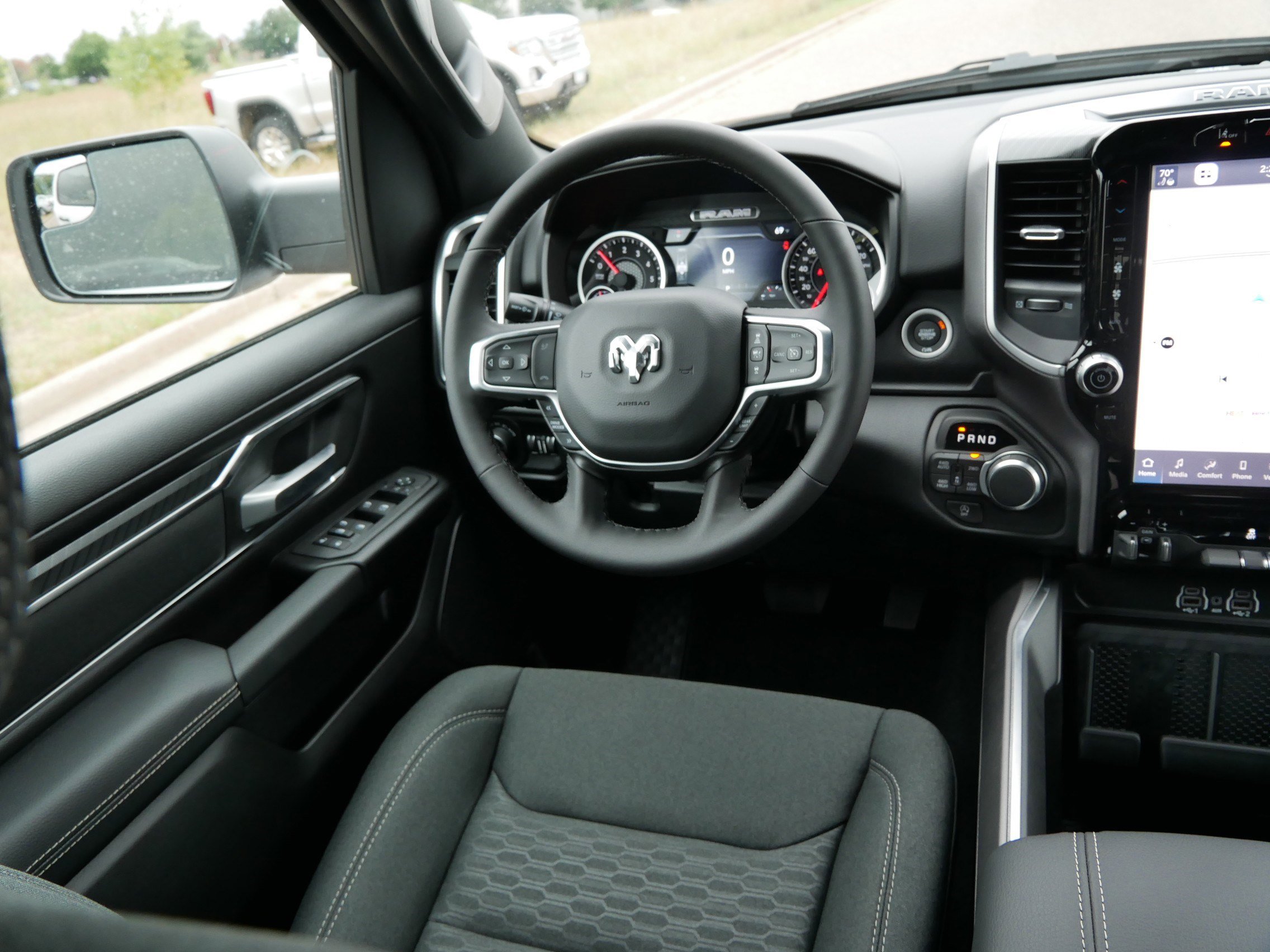 2025 Ram 1500 Big Horn photo 9