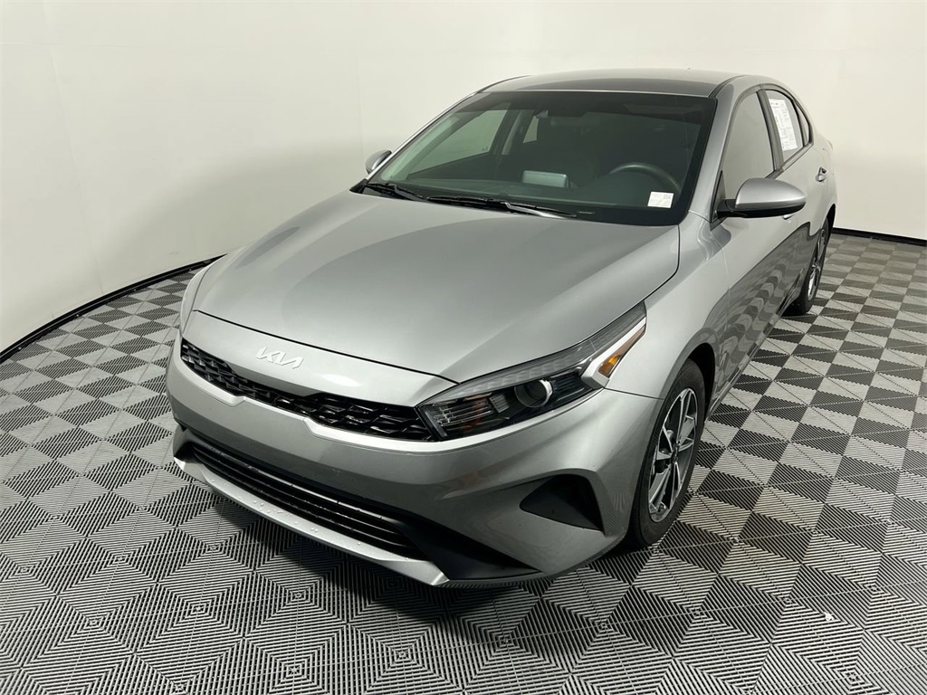 2023 Kia Forte LXS photo 8