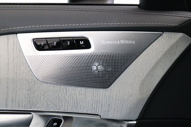 2024 Volvo XC90 Recharge Ultimate photo 2