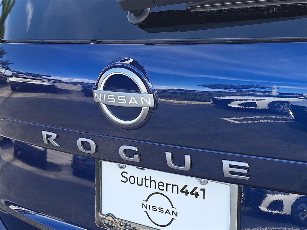 2026 Nissan Rogue SV photo 9