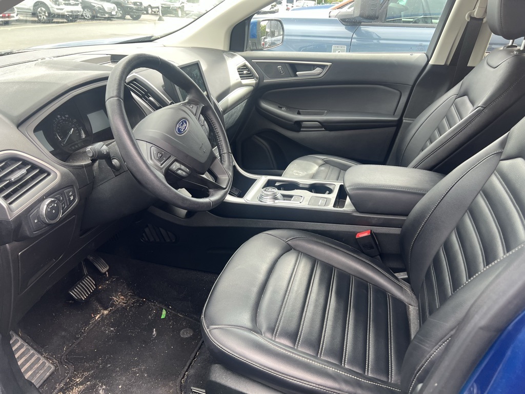 2022 Ford Edge SEL photo 4