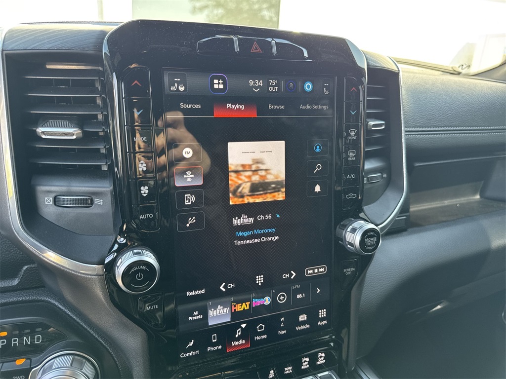 2023 Ram 1500 Laramie photo 16