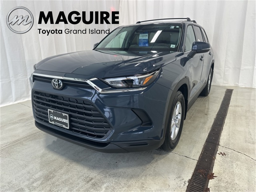 2026 Toyota Grand Highlander LE's photo
