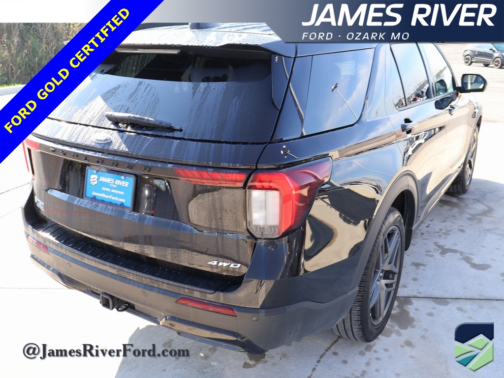 2025 Ford Explorer ST-Line photo 3