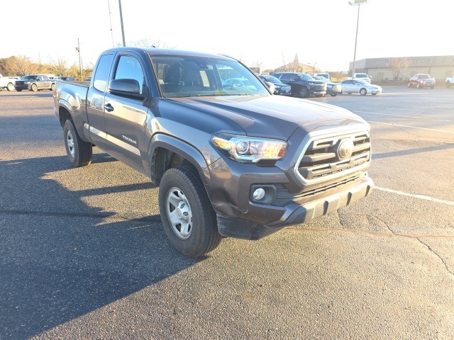 2018 Toyota Tacoma SR5's photo