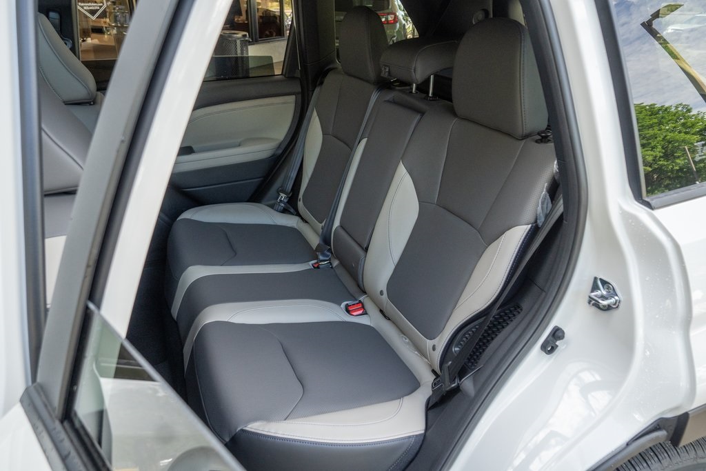 2025 Subaru Forester Limited photo 16
