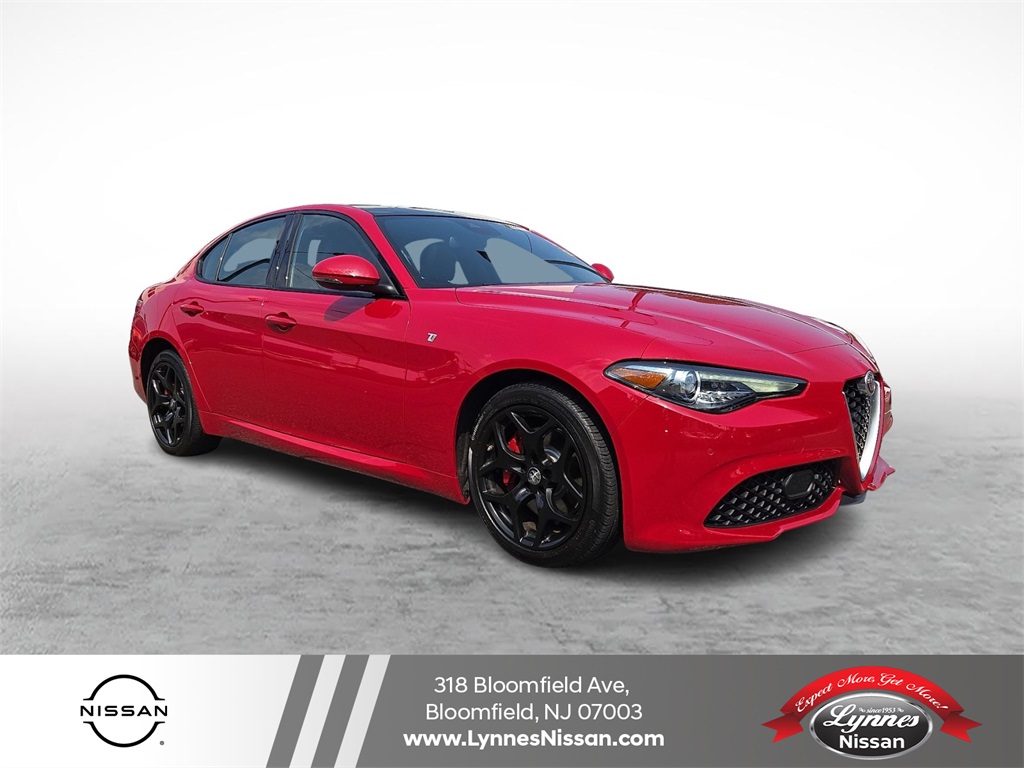 2023 Alfa Romeo Giulia Ti's photo