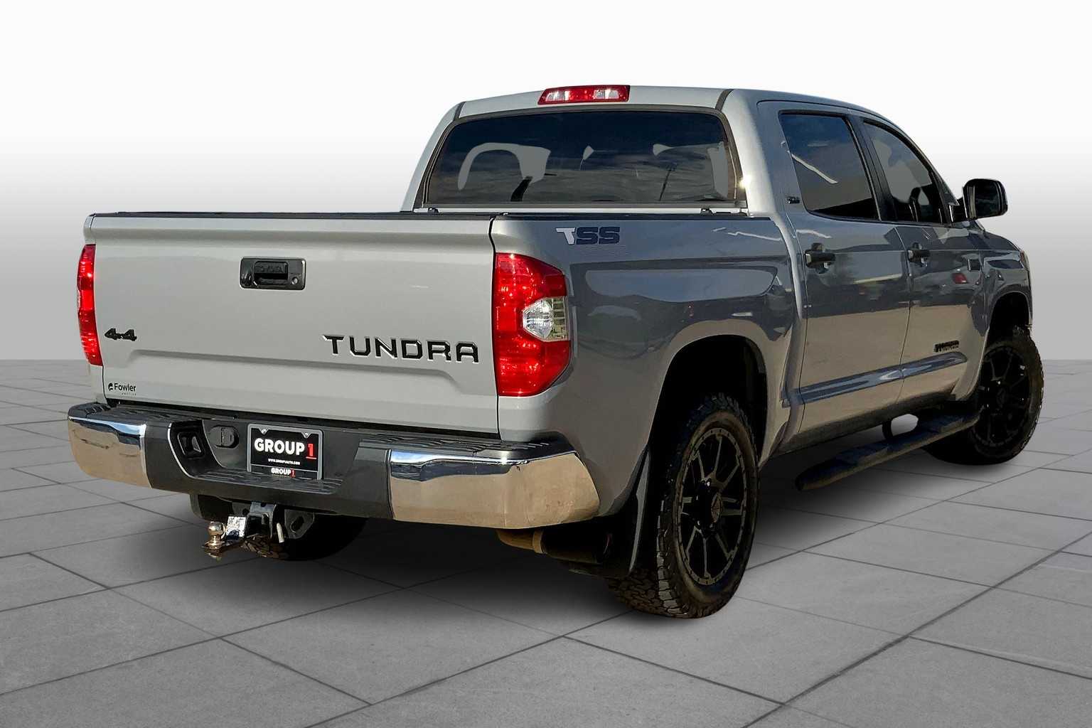 2018 Toyota Tundra SR5 photo 12