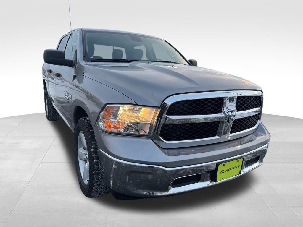2023 Ram 1500 Classic SLT photo 3