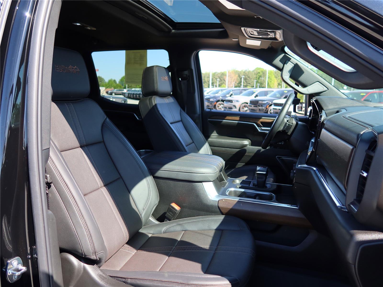 2024 Chevrolet Silverado 1500 High Country photo 4