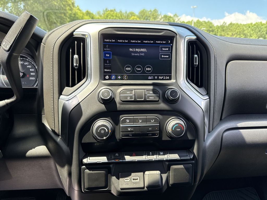 2019 Chevrolet Silverado 1500 LT photo 18