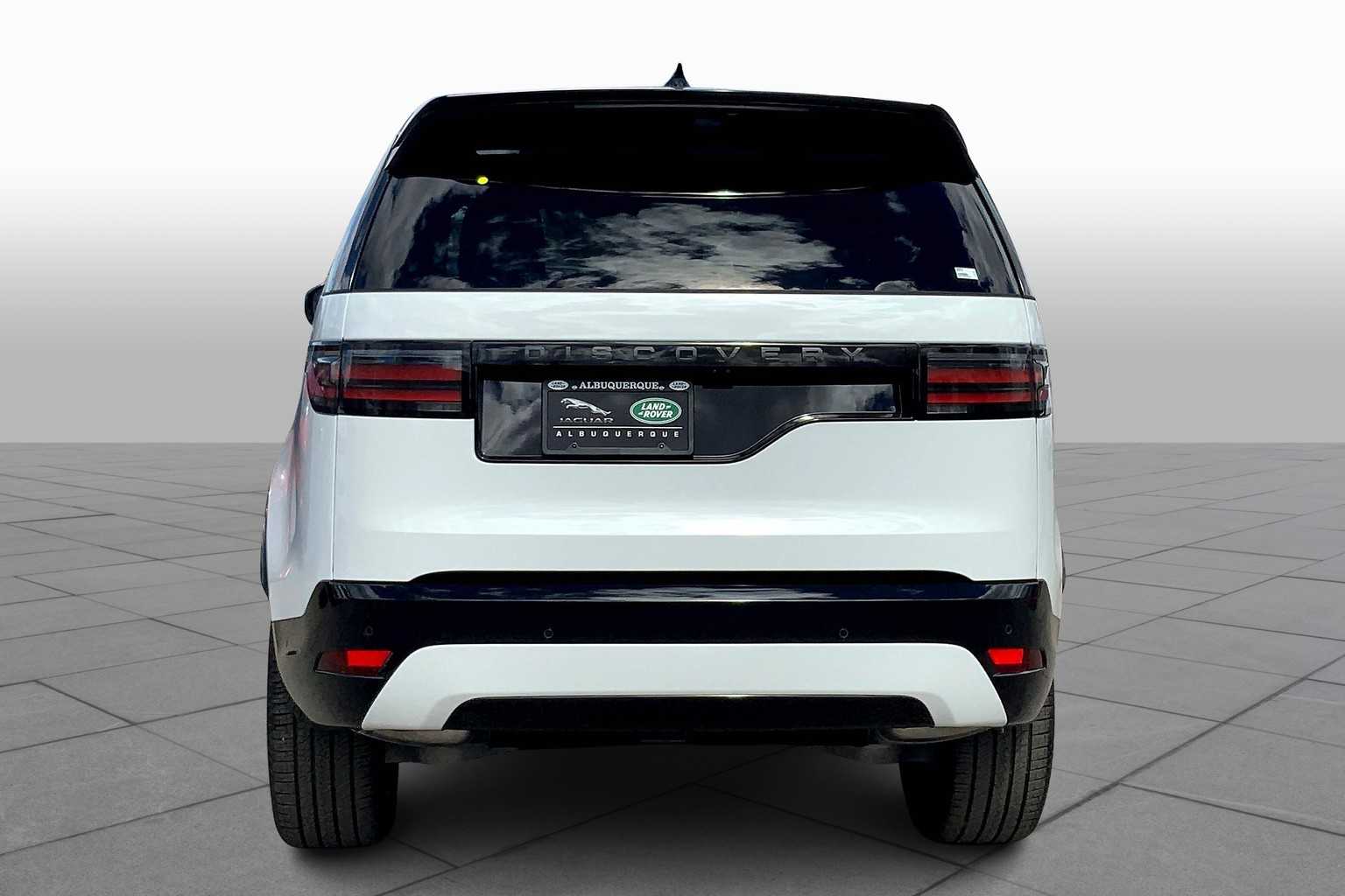 2025 Land Rover Discovery SE photo 4