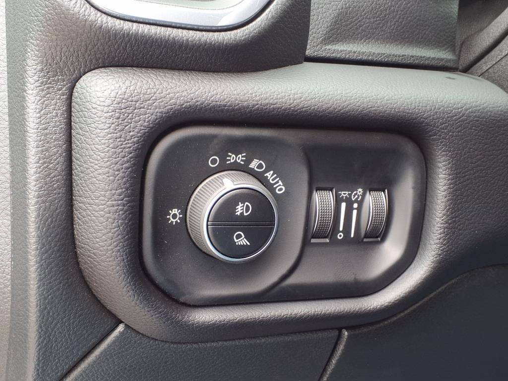 2025 Ram 3500 Laramie photo 20