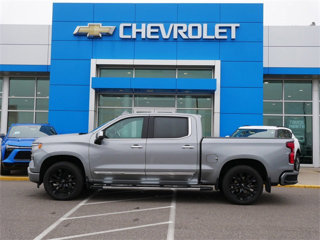 Used 2023 Chevrolet Silverado 1500 High Country with VIN 1GCUDJE87PZ154253 for sale in Roseville, Minnesota