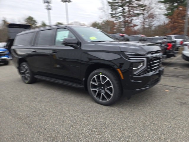 2026 Chevrolet Suburban RST photo 4