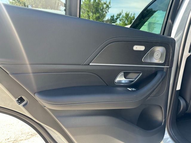 2026 Mercedes Benz GLE 450 4MATIC photo 16