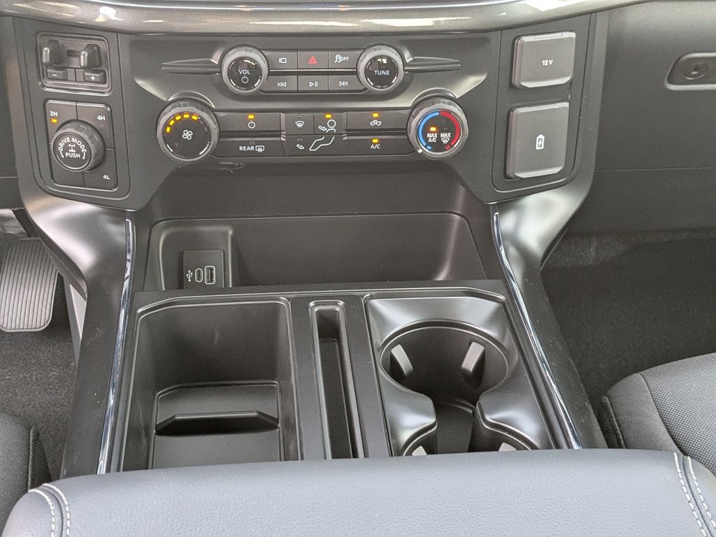 2025 Ford F-150 STX photo 17