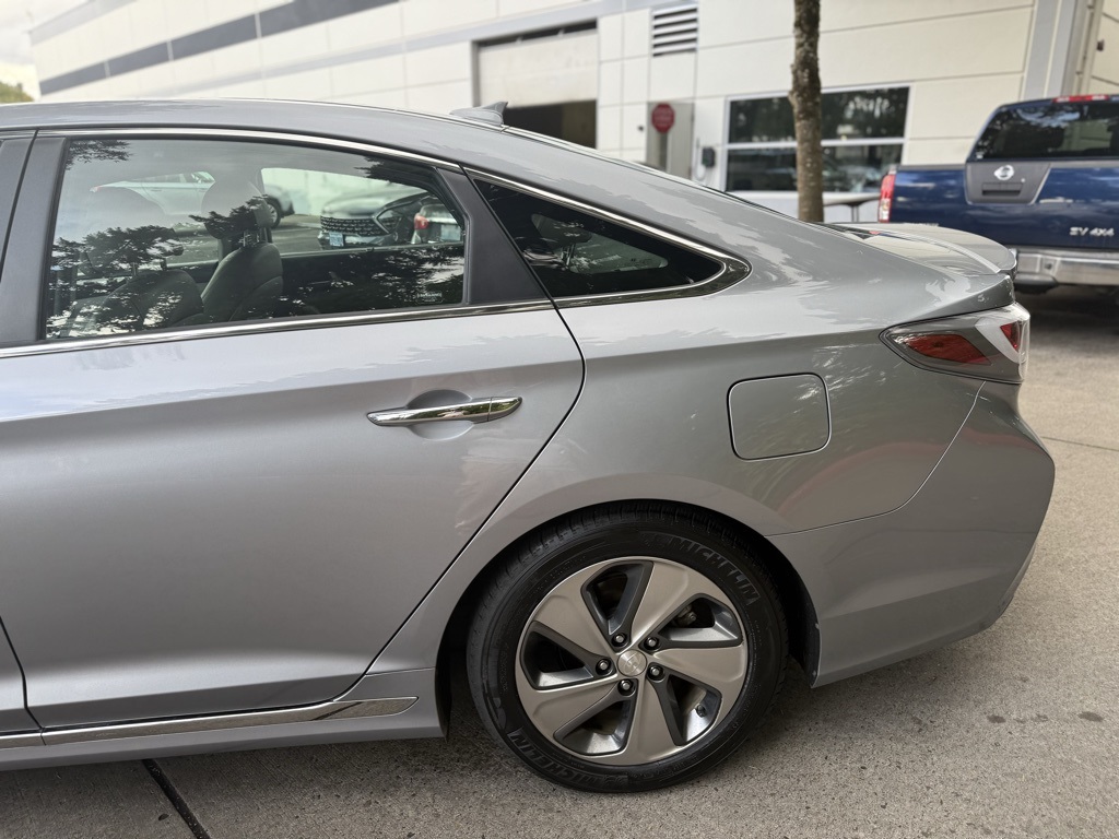 2017 Hyundai Sonata Hybrid Limited photo 7