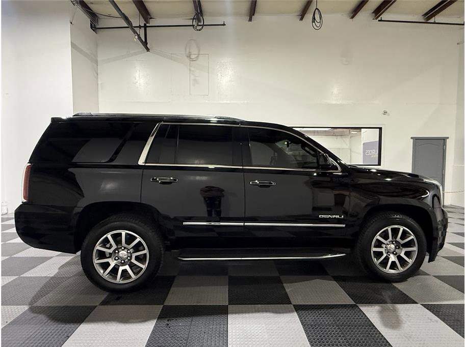 2016 Gmc Yukon Denali photo 4