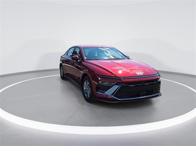 2025 Hyundai Sonata SE photo 3