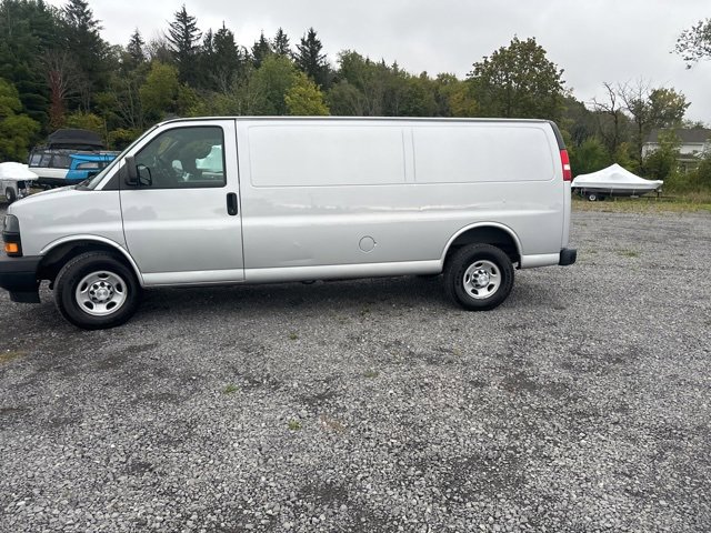 2018 Chevrolet Express Cargo Van 3500 photo 4