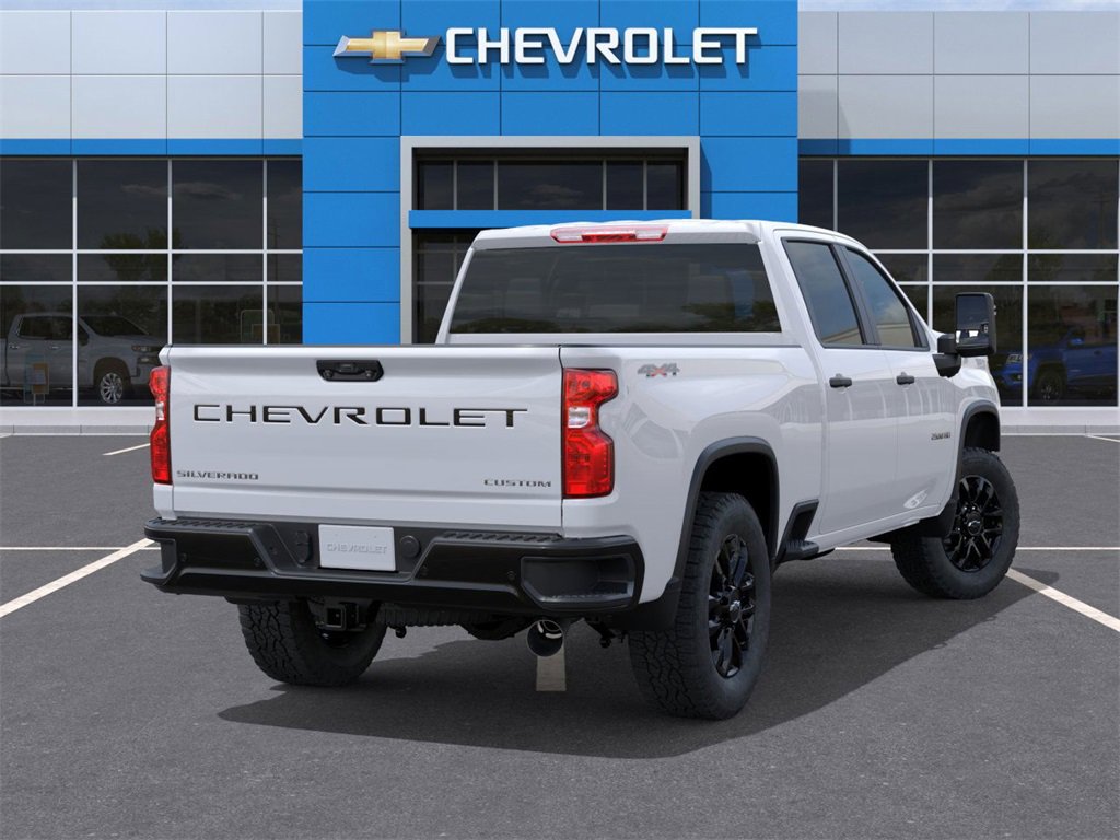 2025 Chevrolet Silverado 2500HD Custom photo 4