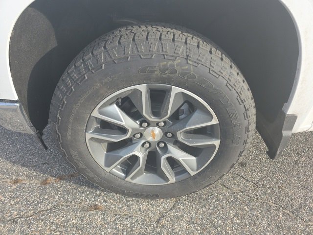 2026 Chevrolet Silverado 1500 LT photo 4