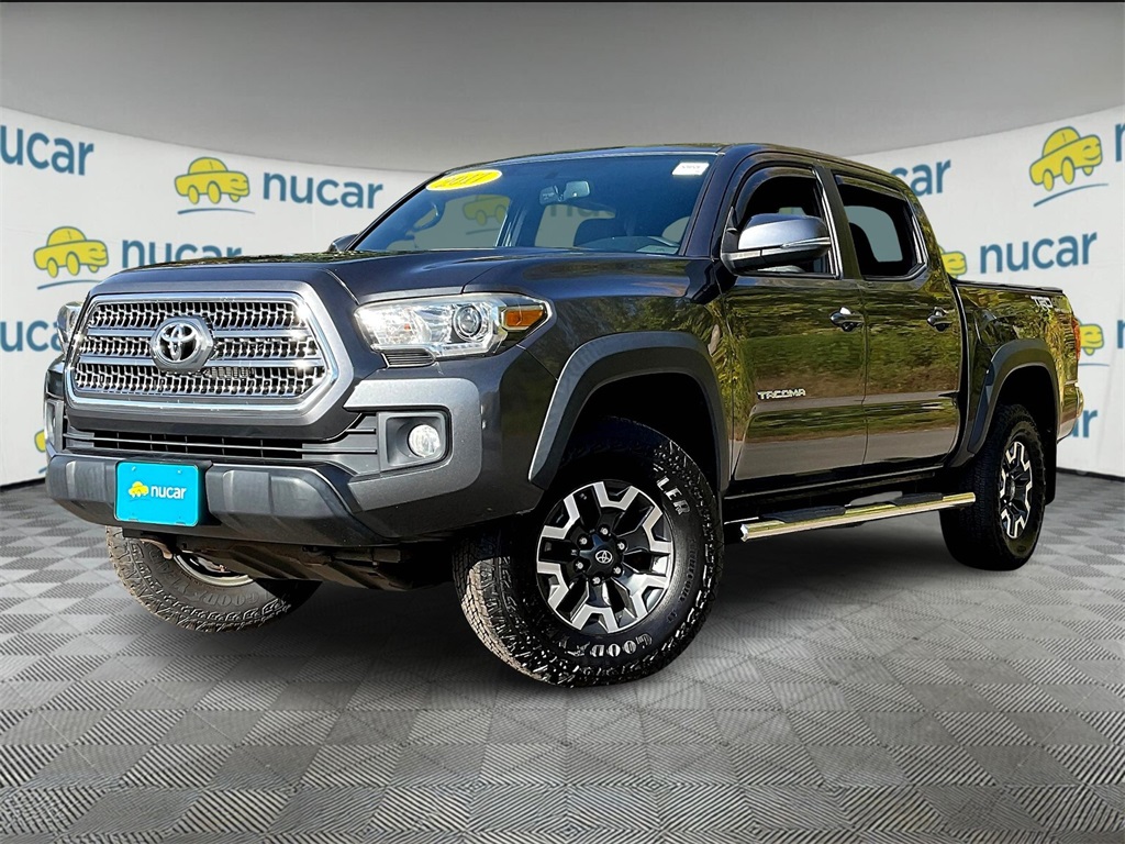 2017 Toyota Tacoma TRD Off-Road photo 3